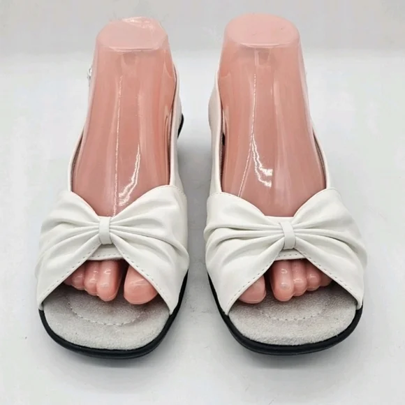 Easy Street Womens Fantasia Sandal Gathered Slip On Elastic Slingback White 7.5M - Picture 7 of 14